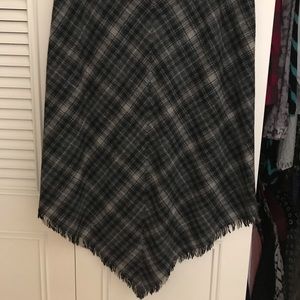 Rafaella handkerchief wool skirt Sz 10 black plaid